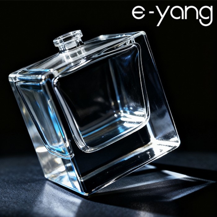 Transparent perfume glass bottle